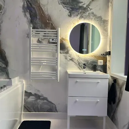Appartement Jacuzzi - Jardin - Dans Le Centre - T2 Toulon